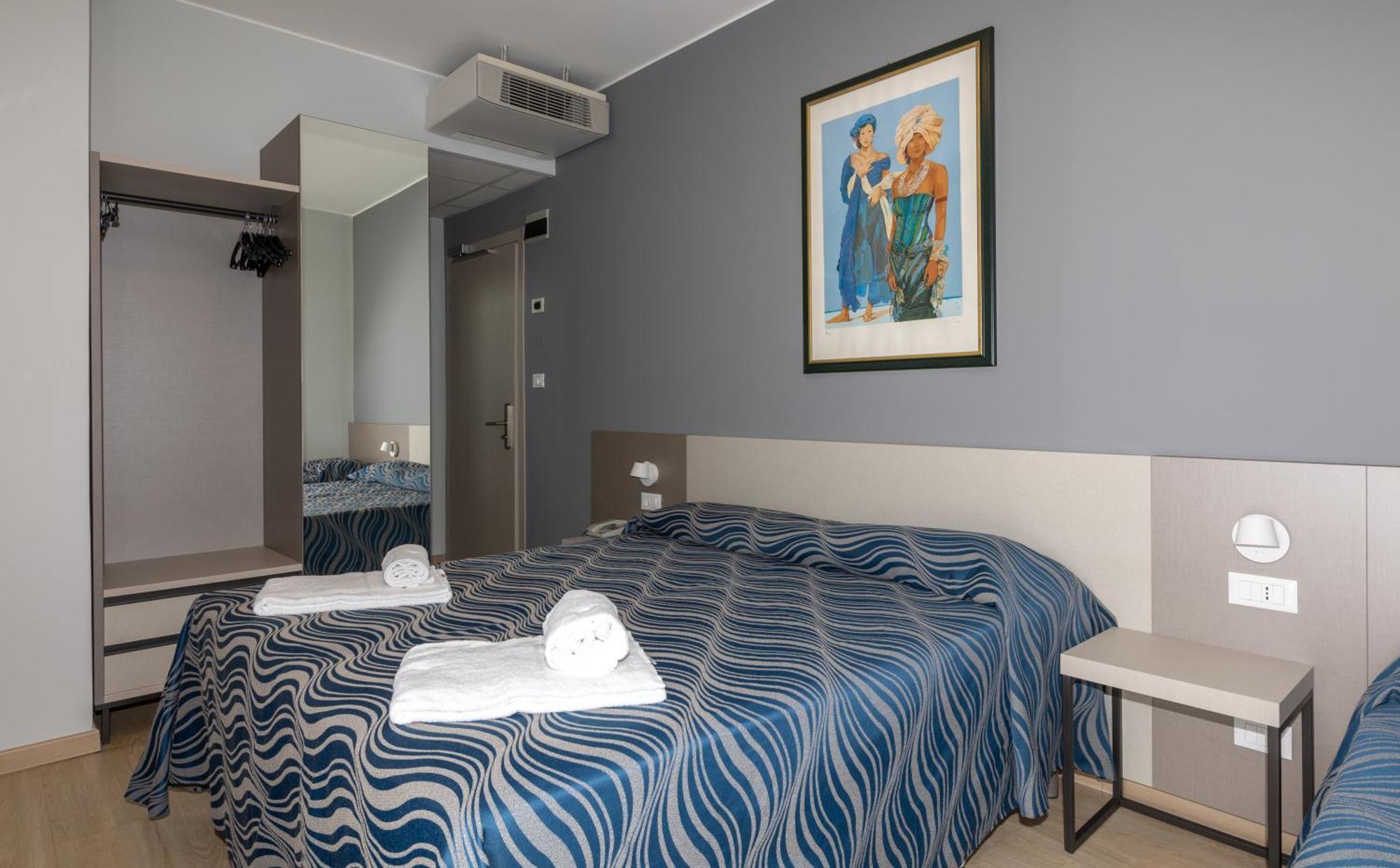 Hotel Nember Лидо ди Йезоло Екстериор снимка